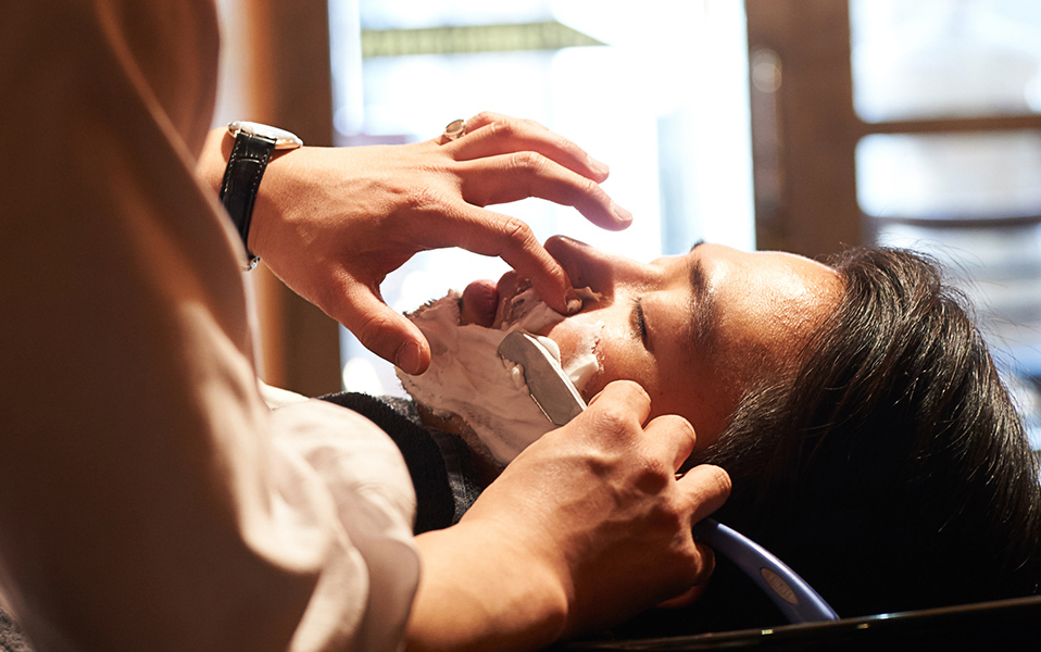 SHAVING / FACIAL